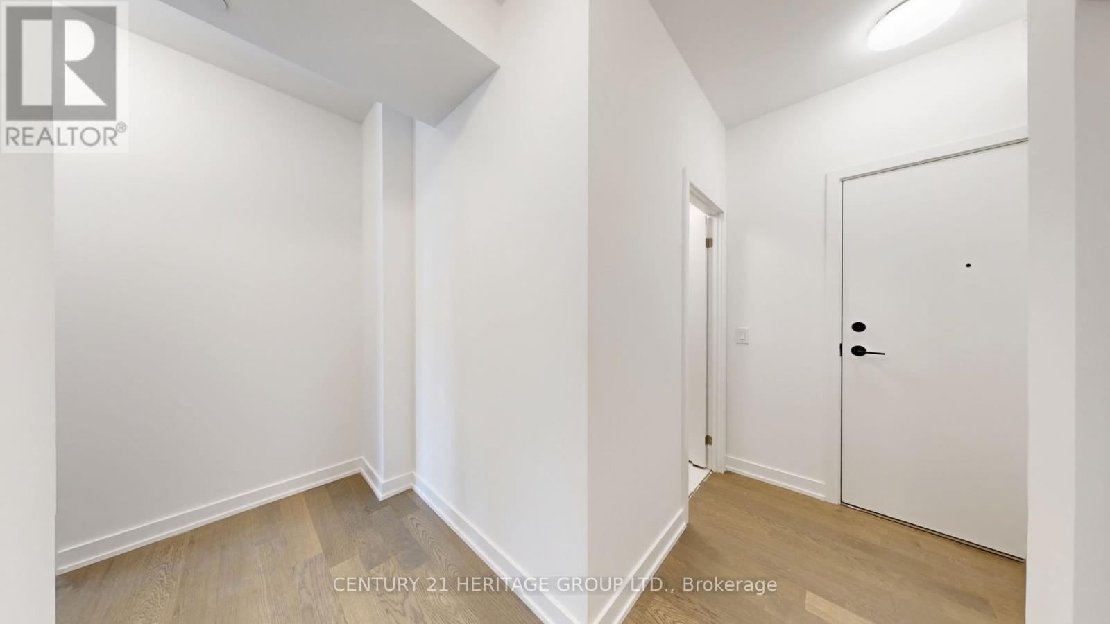 #225 8888 YONGE STREET - 36
