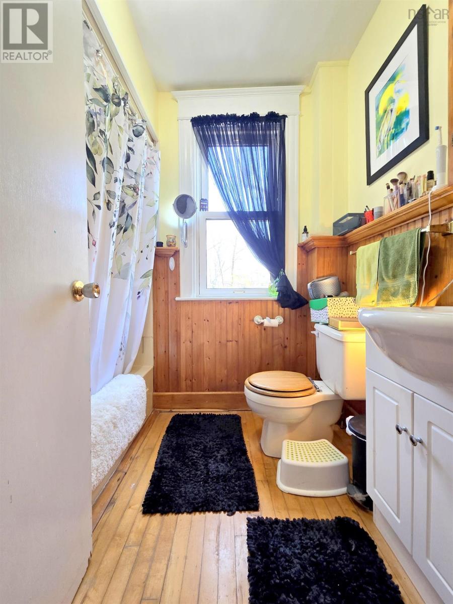 Property 31 of 49 of 179-181 East Victoria Street