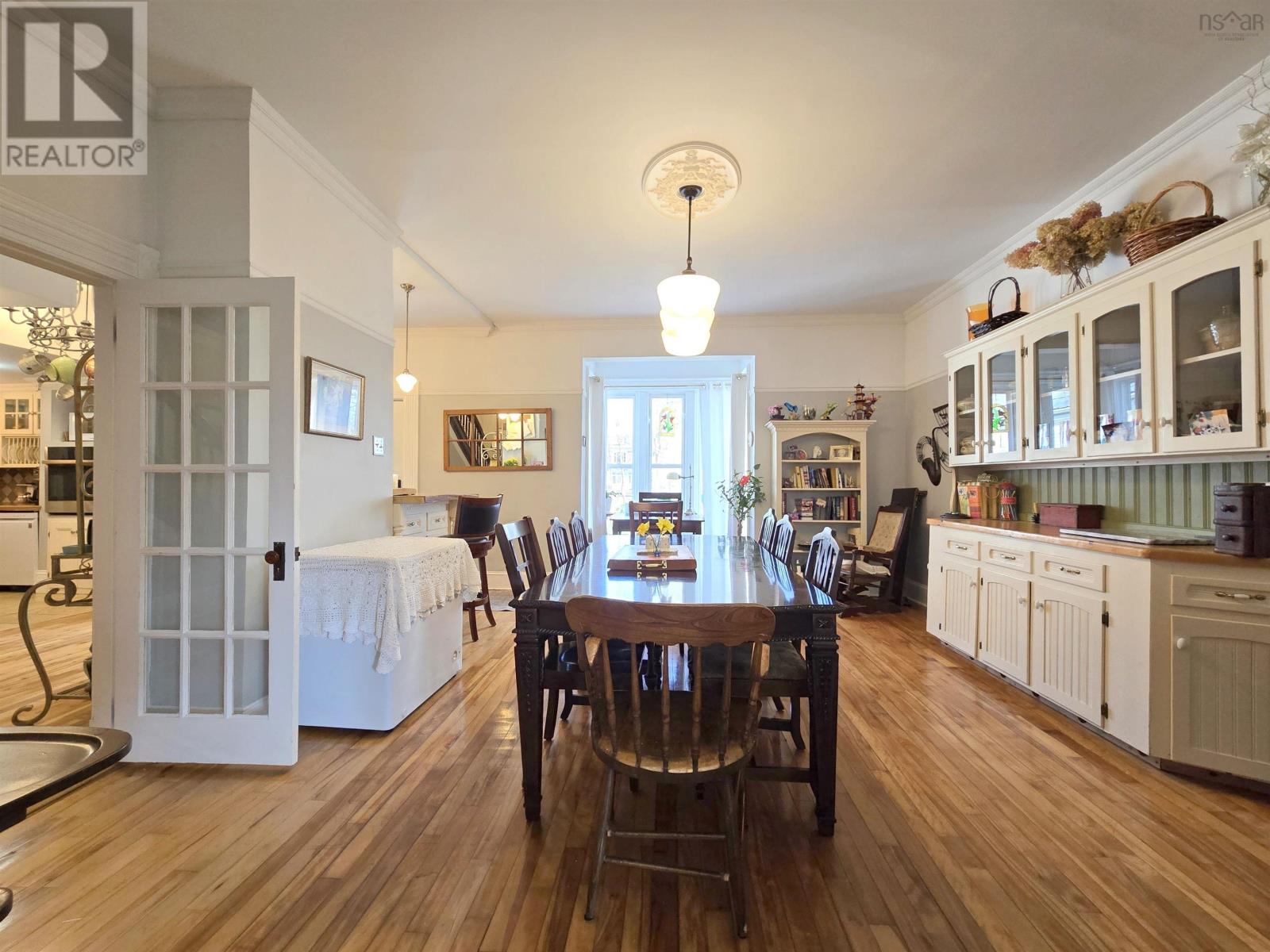 Property 14 of 49 of 179-181 East Victoria Street