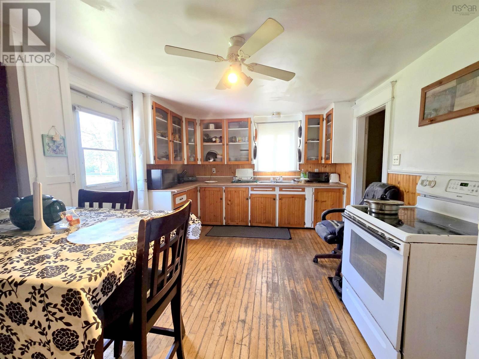 Property 43 of 49 of 179-181 East Victoria Street