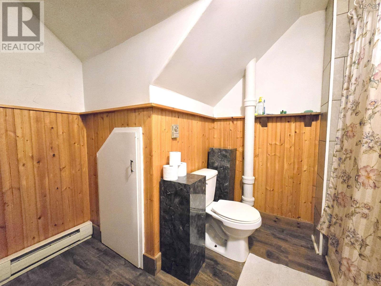 Property 47 of 49 of 179-181 East Victoria Street