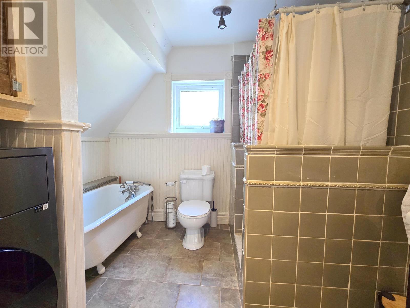 Property 19 of 49 of 179-181 East Victoria Street