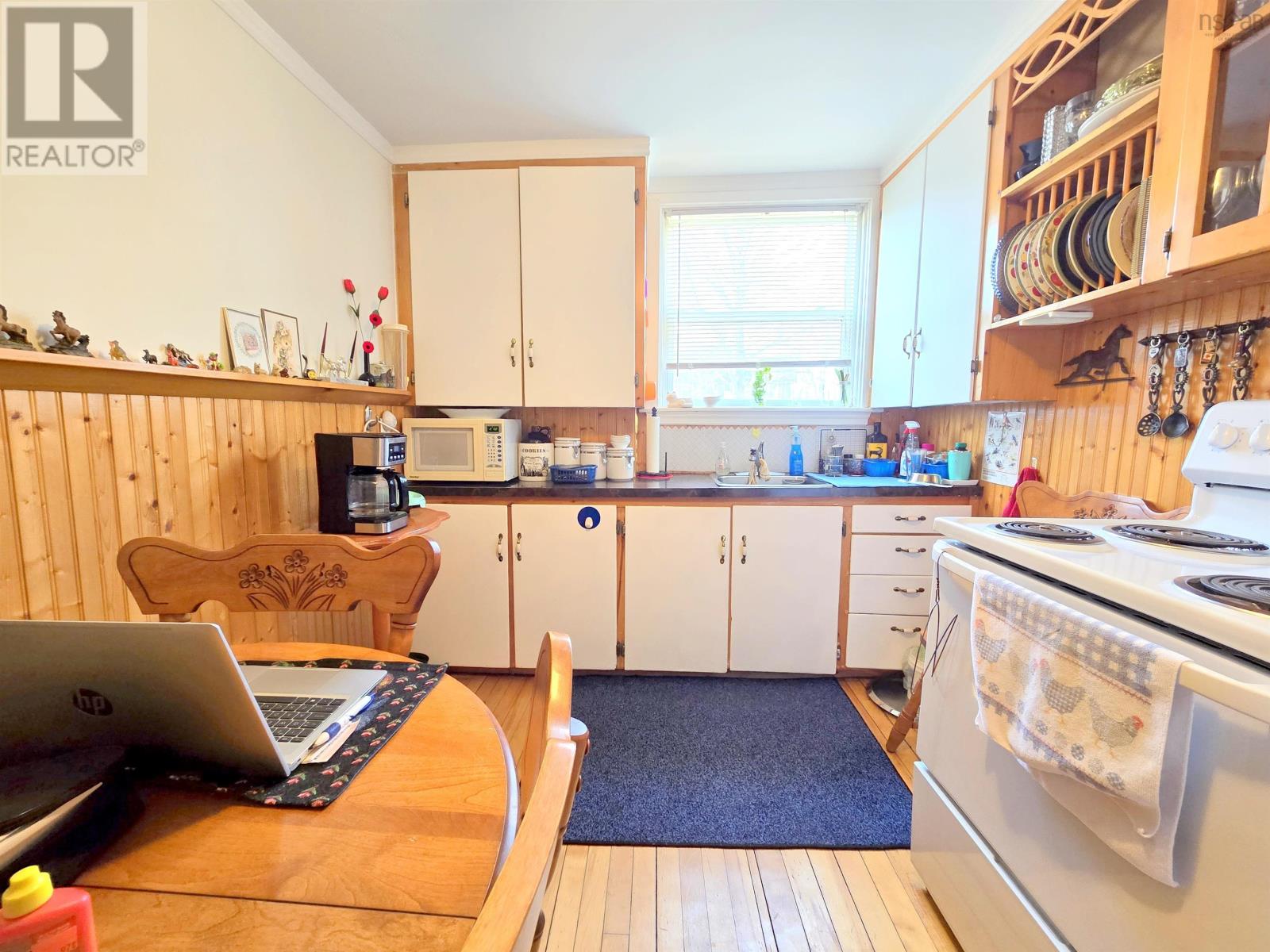 Property 33 of 49 of 179-181 East Victoria Street