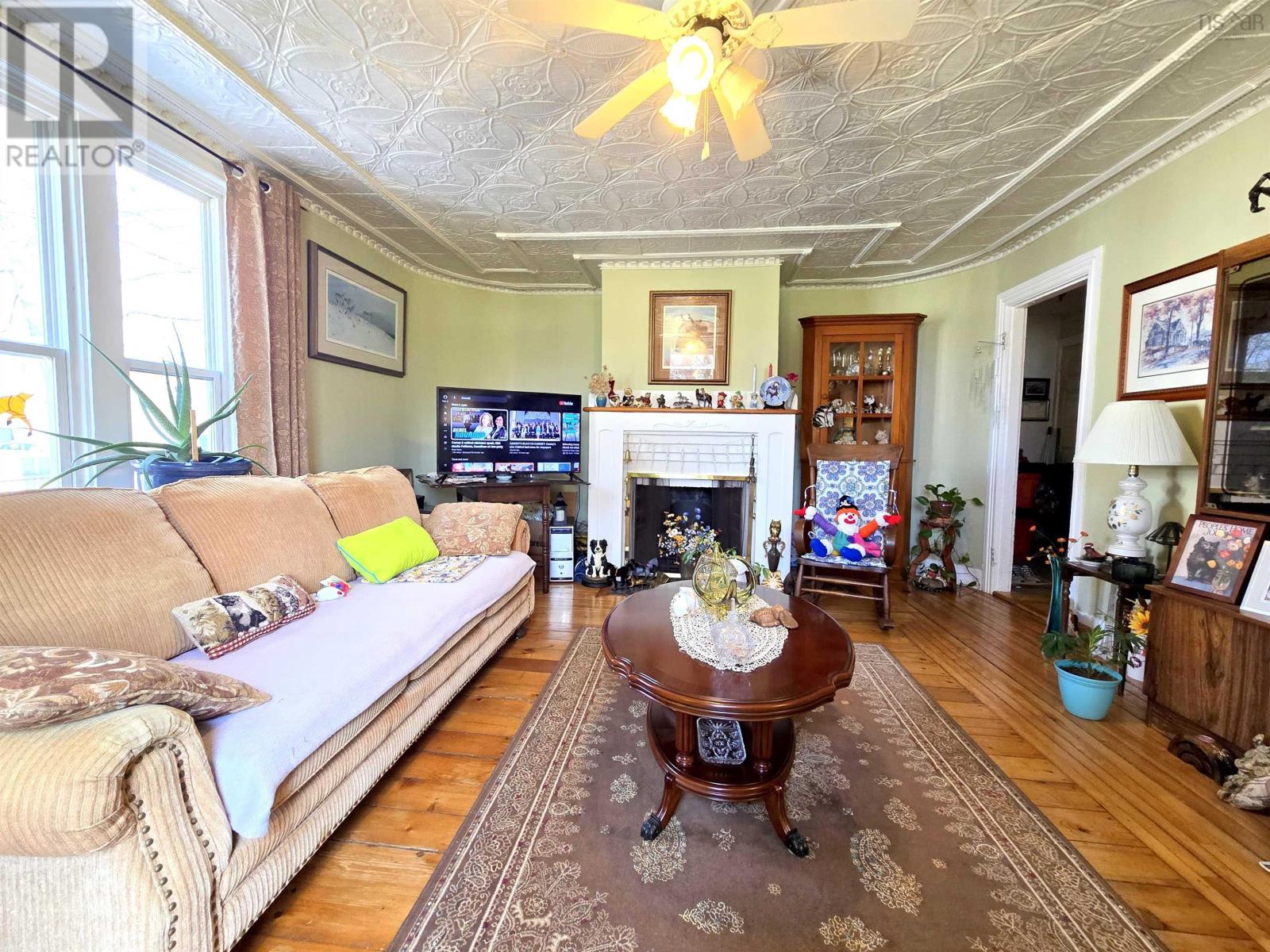 Property 32 of 49 of 179-181 East Victoria Street