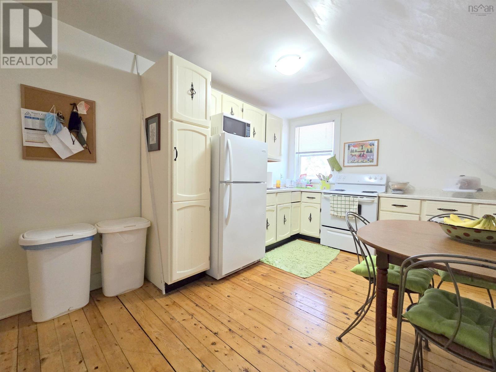 Property 37 of 49 of 179-181 East Victoria Street