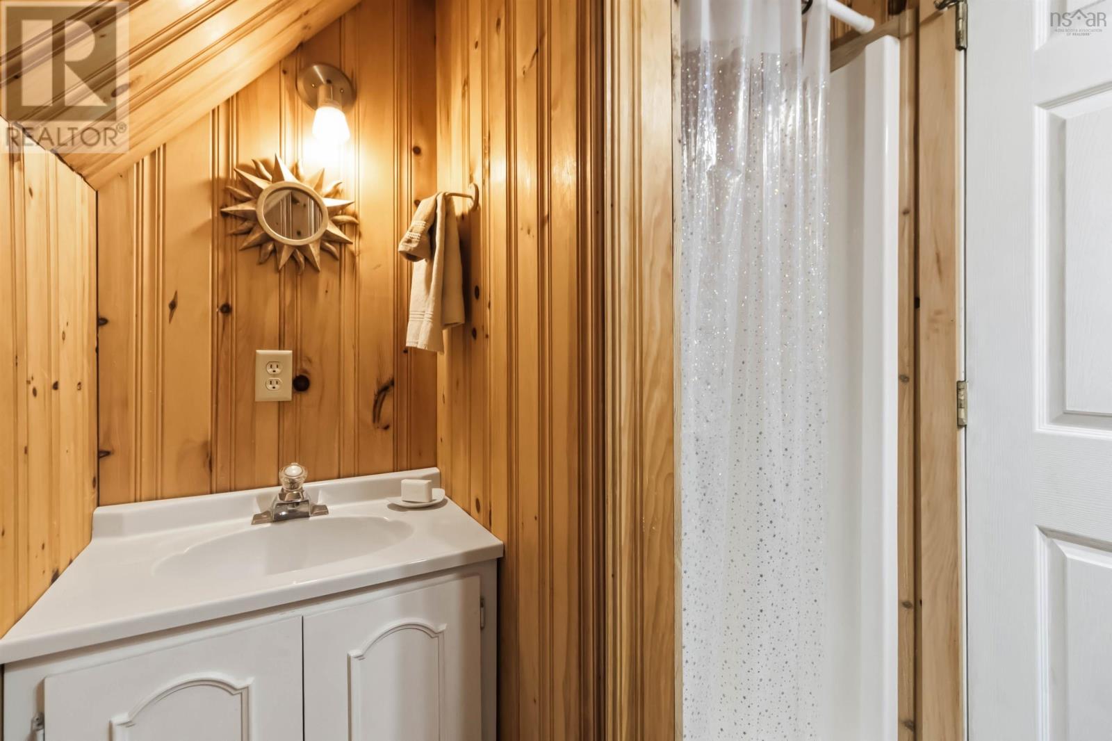 Property 21 of 35 of 24 Mitchell Island Loop