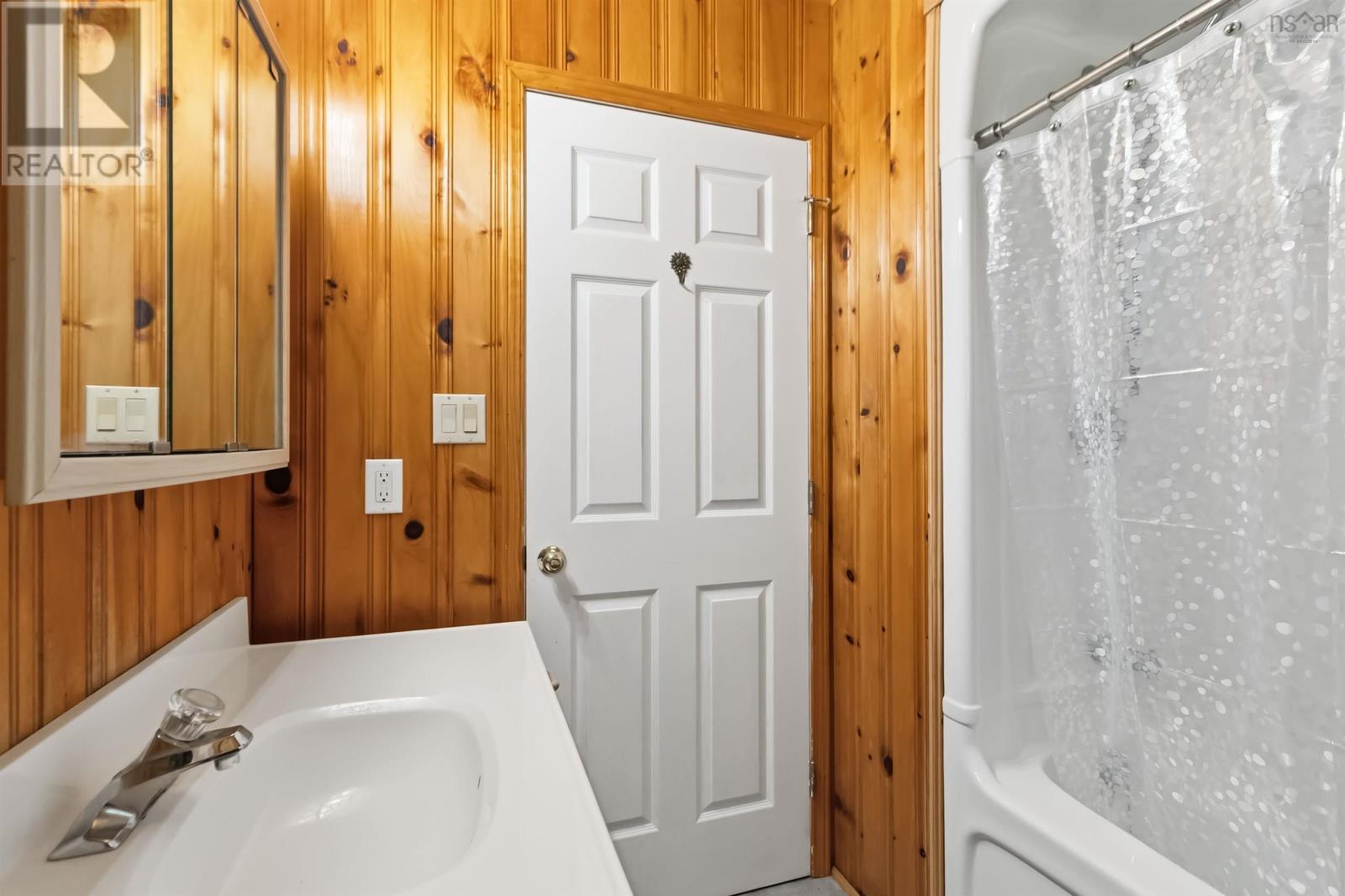 Property 17 of 35 of 24 Mitchell Island Loop