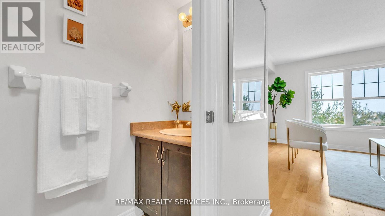 16 SOLDIER STREET - 12