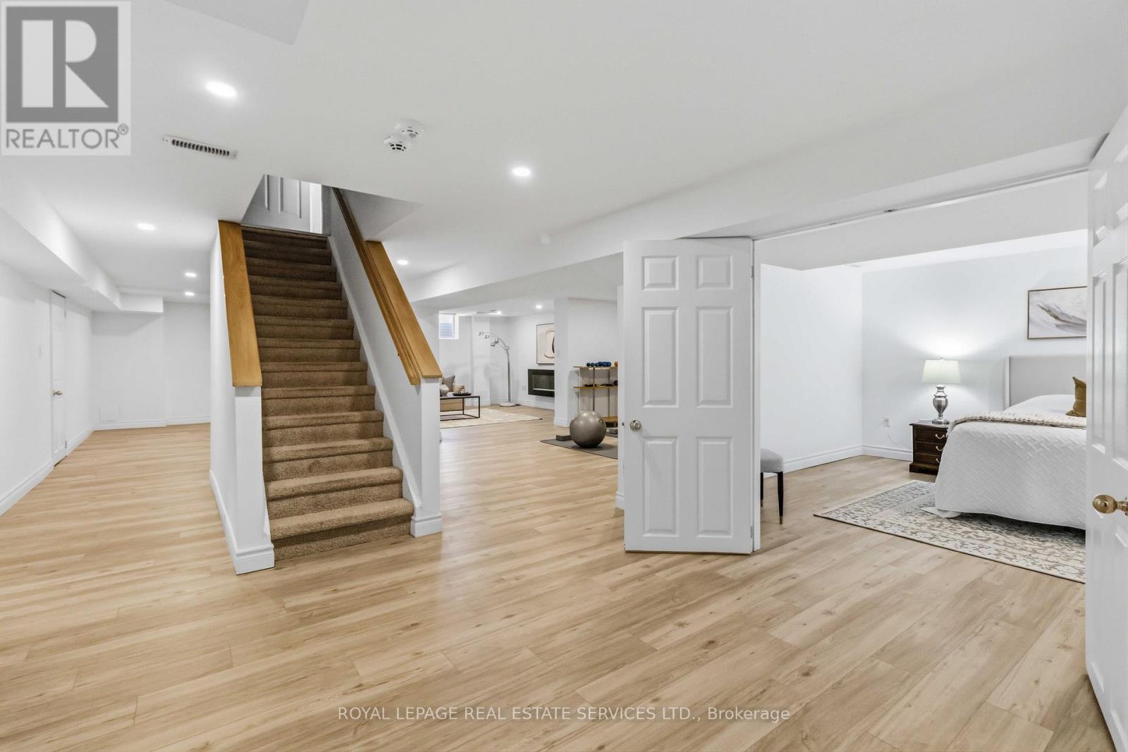 4330 SPINNINGDALE COURT - 33