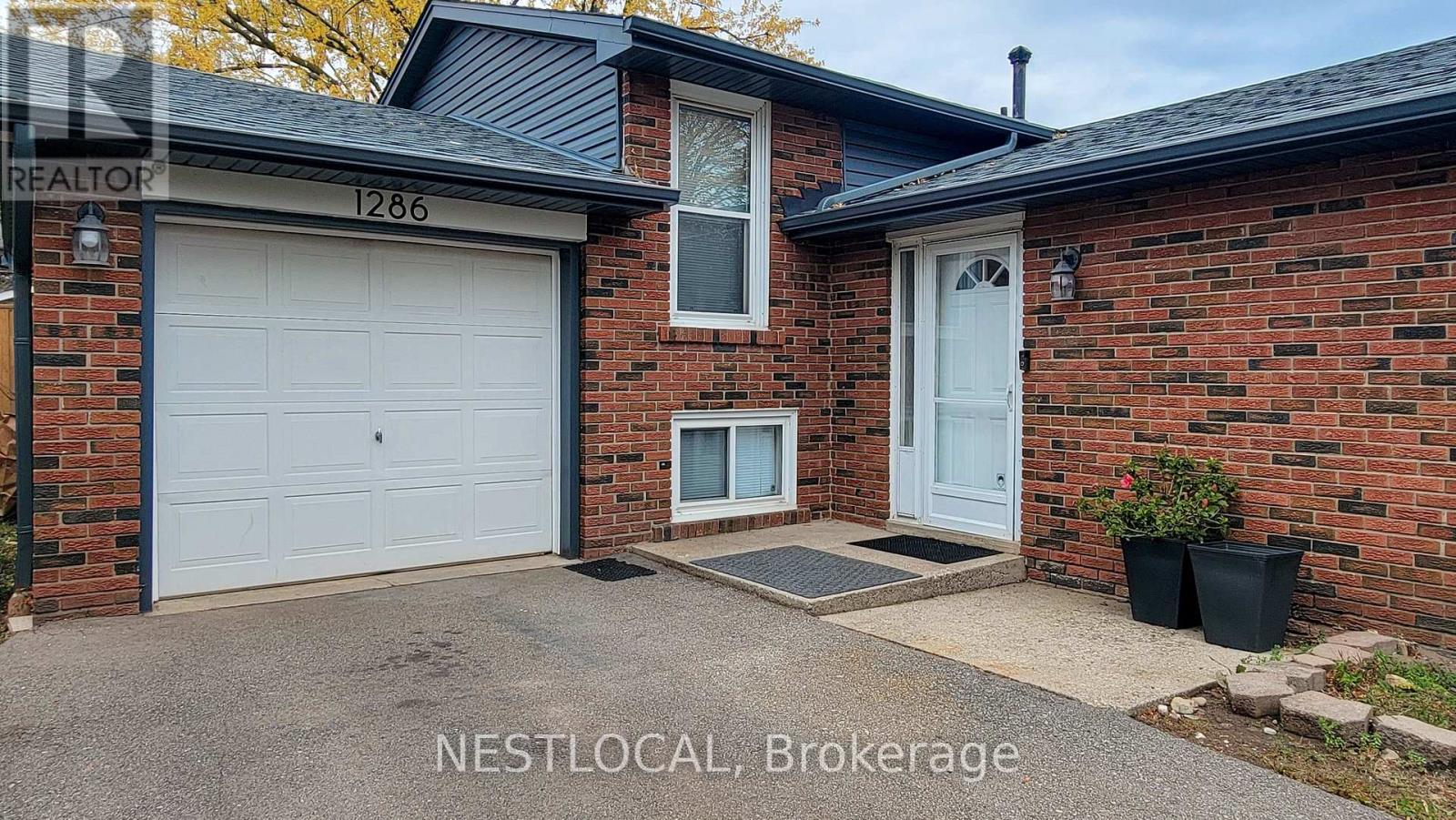 1286 LANDFAIR CRESCENT - 2