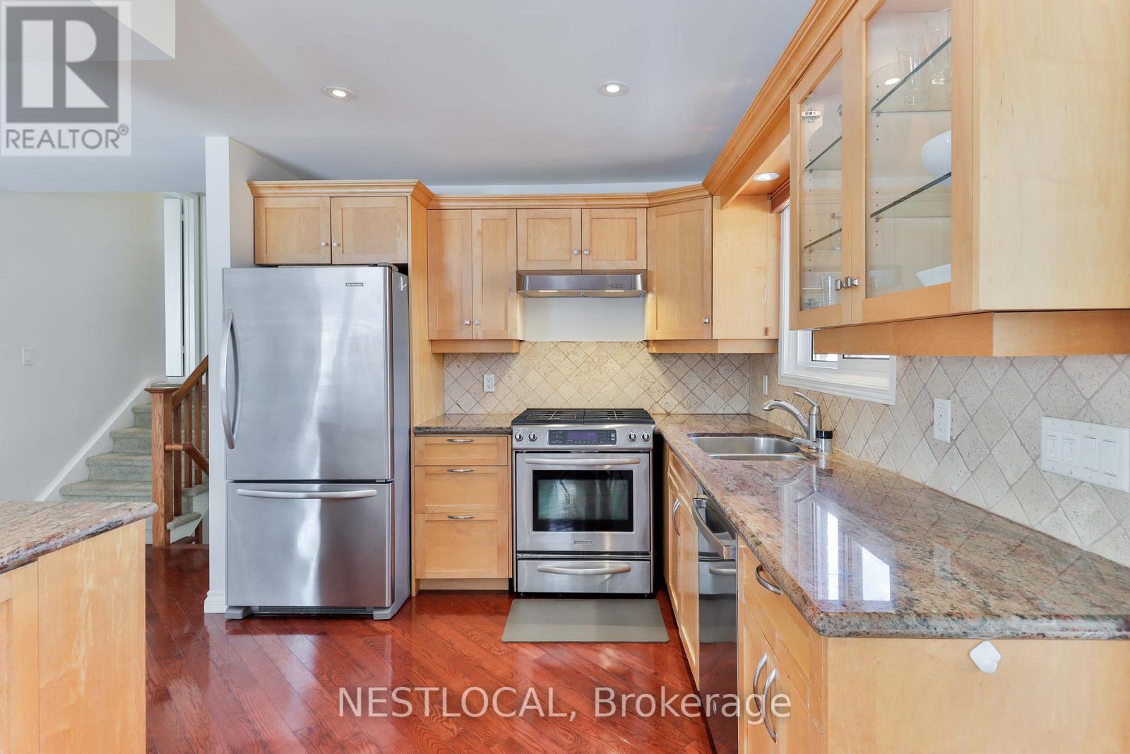 1286 LANDFAIR CRESCENT - 8