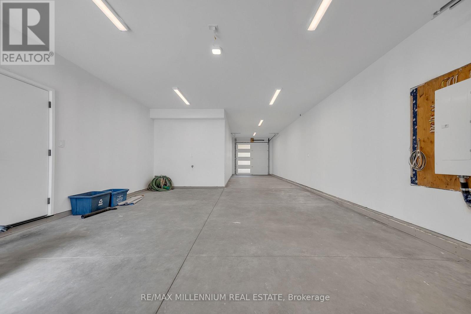 37 FRONT STREET - 29