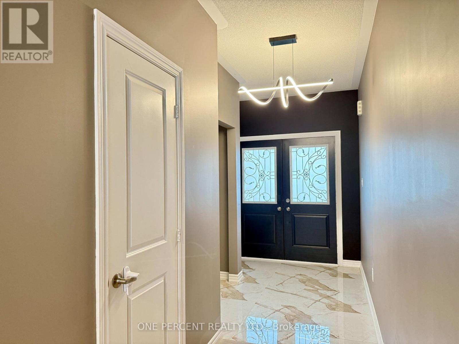196 WERRY AVENUE - 3