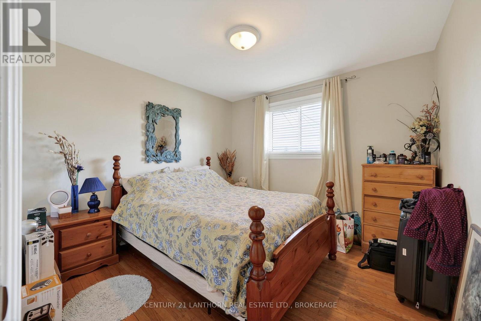 417 BEACH AVENUE — photo 19