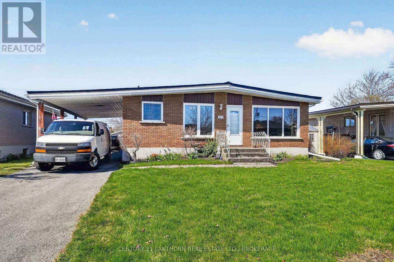 417 BEACH AVENUE - photo 2