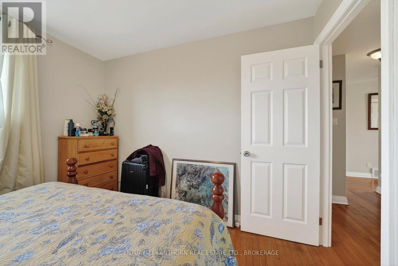 417 BEACH AVENUE — photo 20