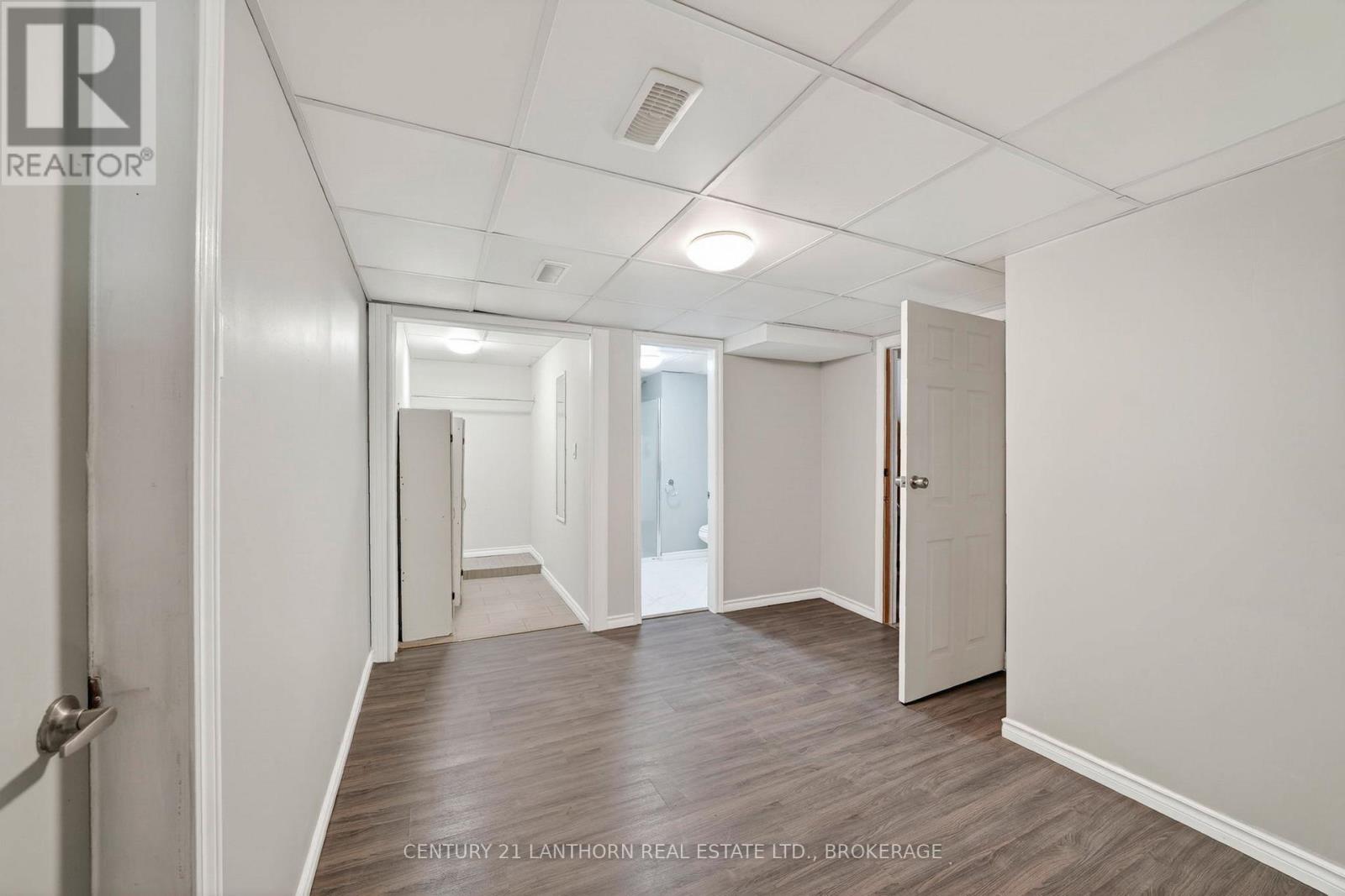 417 BEACH AVENUE — photo 35