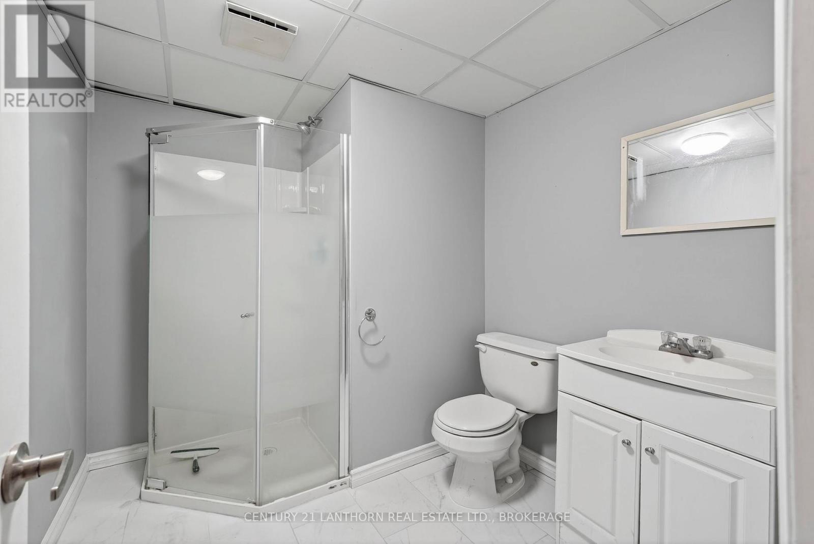 417 BEACH AVENUE — photo 37