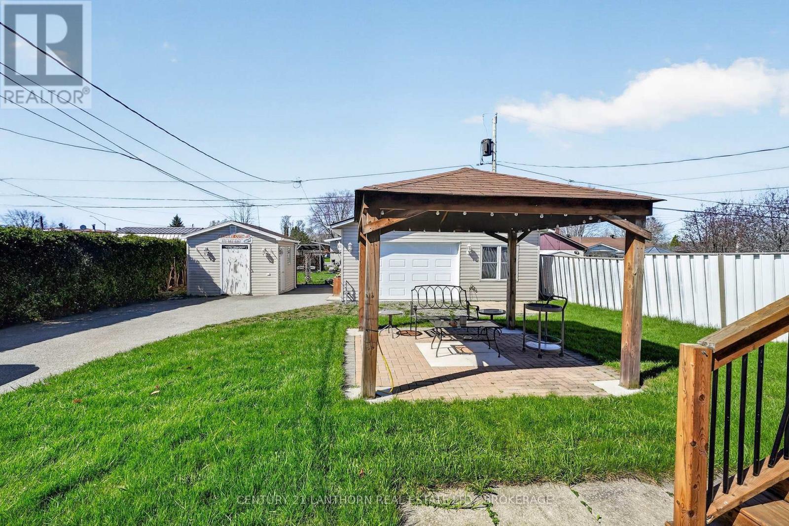 417 BEACH AVENUE — photo 42
