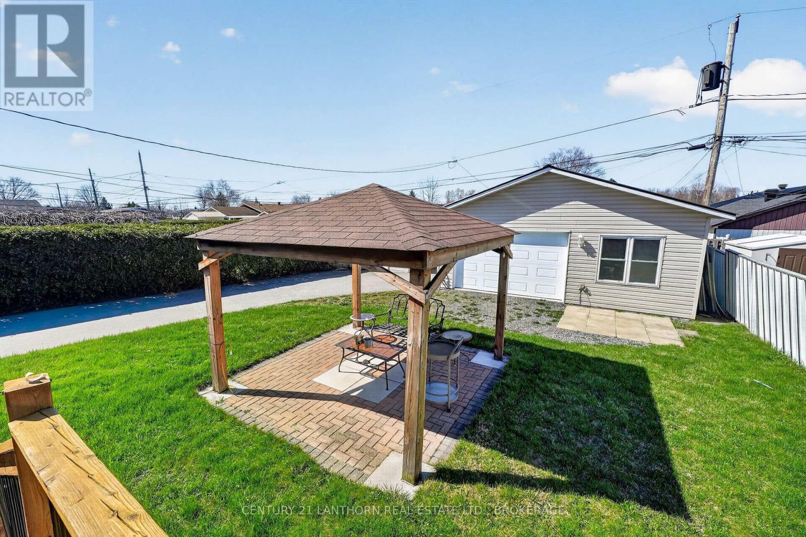417 BEACH AVENUE — photo 44