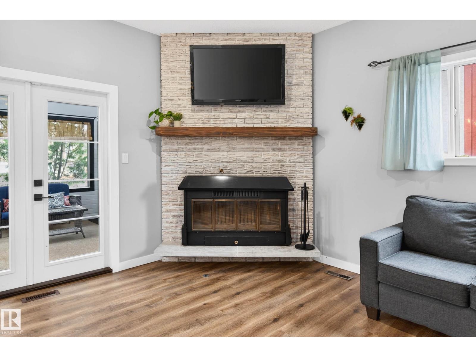 6118 37A AV NW - 25