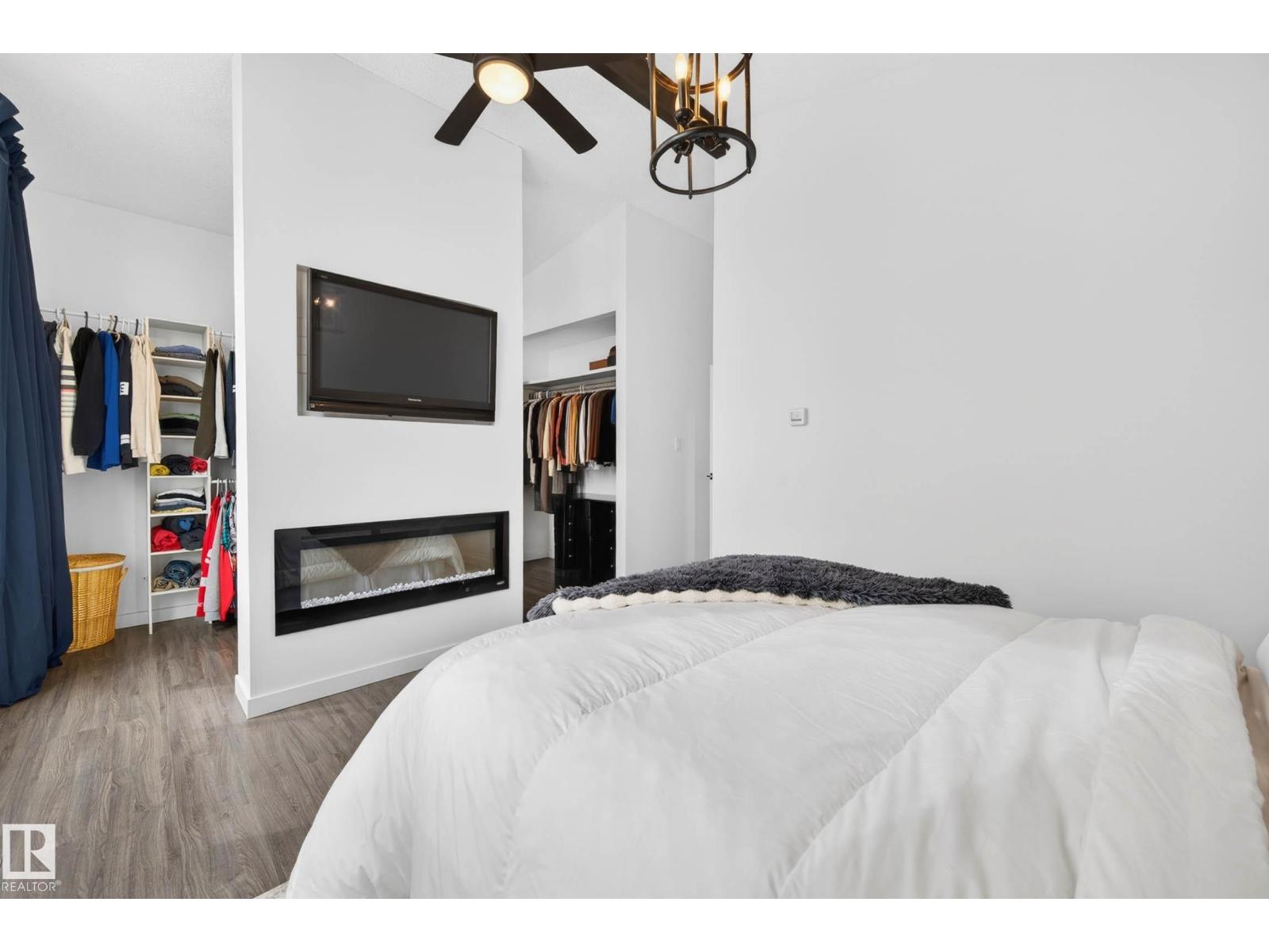 6118 37A AV NW - 41