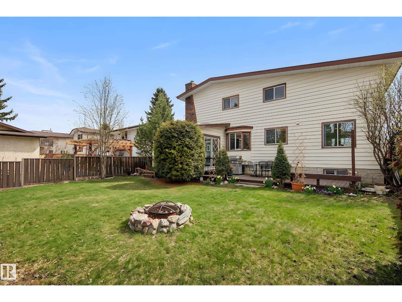 6118 37A AV NW - 8