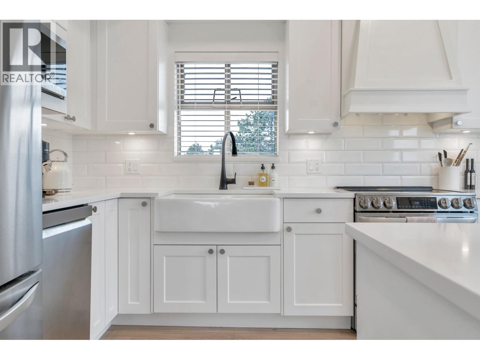 #301-1118 55 Street, Delta