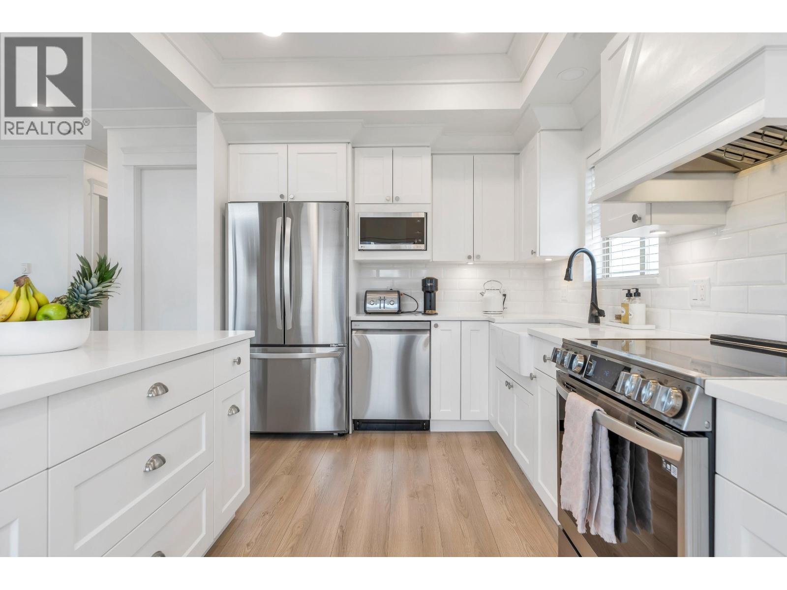 #301-1118 55 Street, Delta