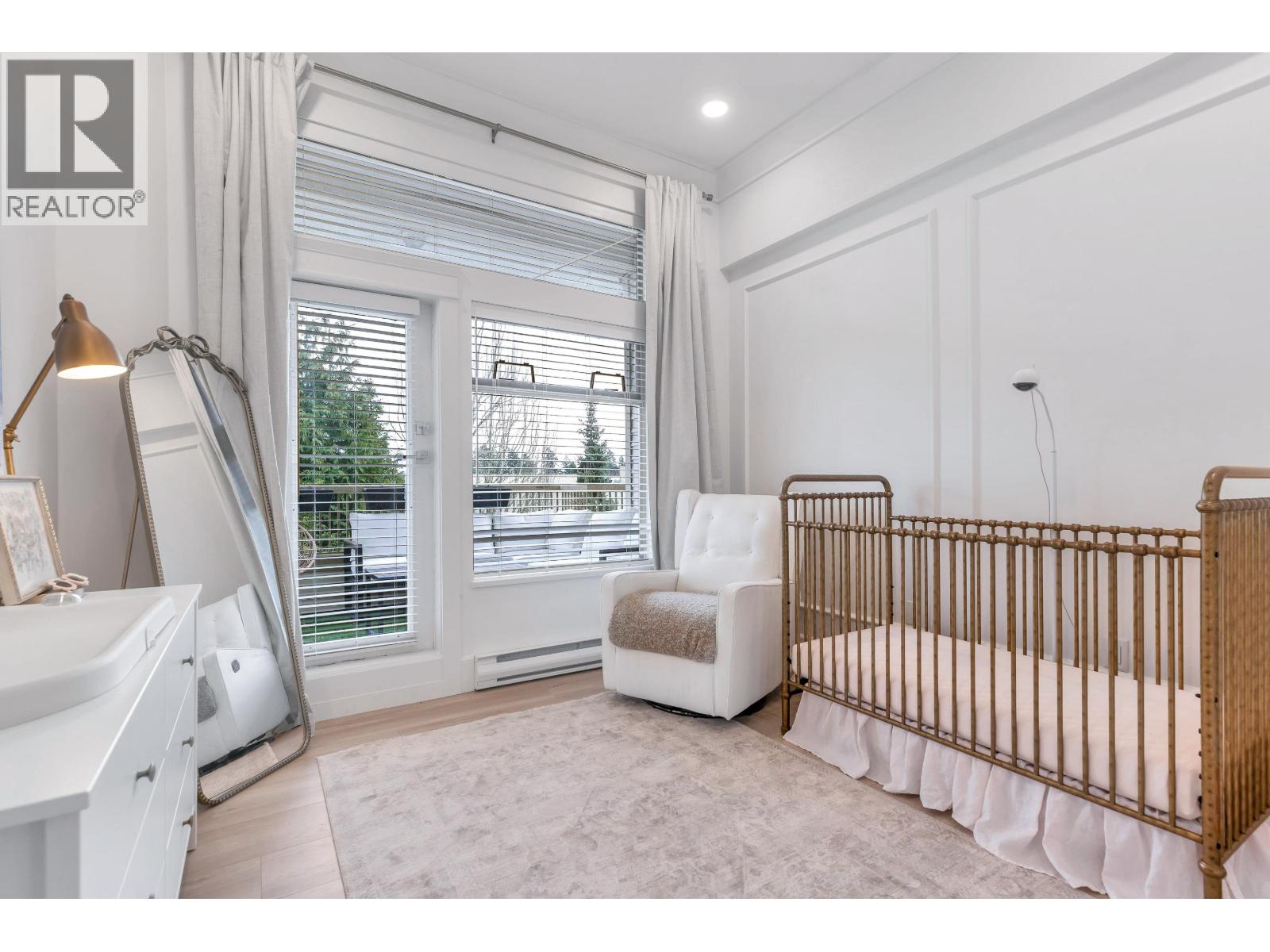 #301-1118 55 Street, Delta