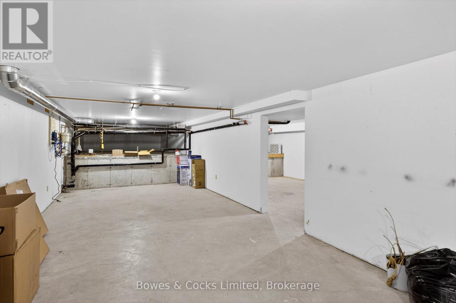269 CHARLOTTE STREET — photo 30