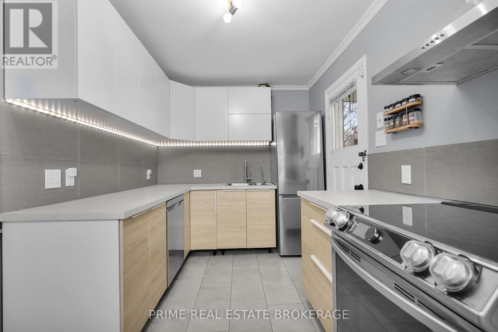 361 SPRUCE STREET - 15