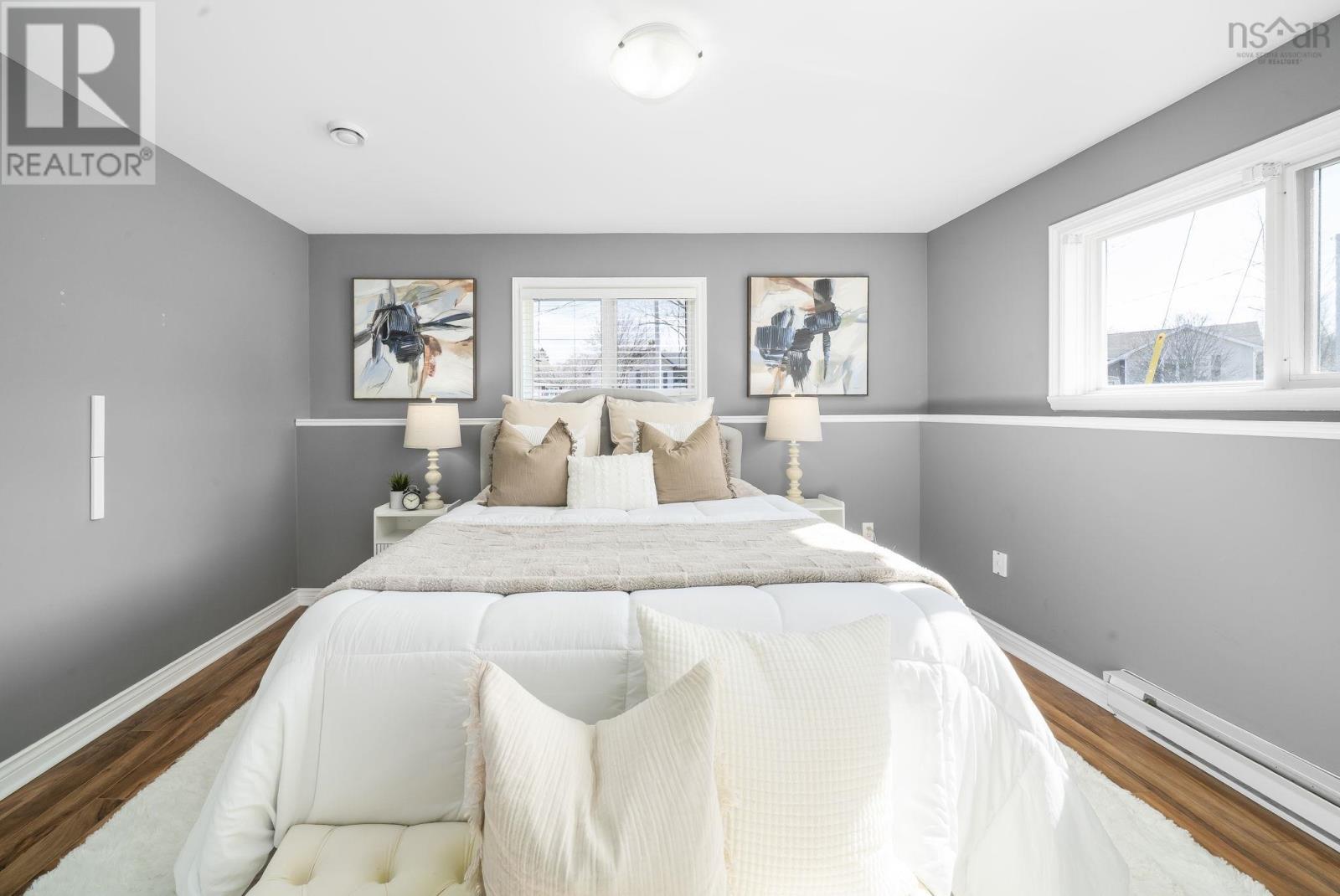 Property 25 of 44 of 36 Headings Court