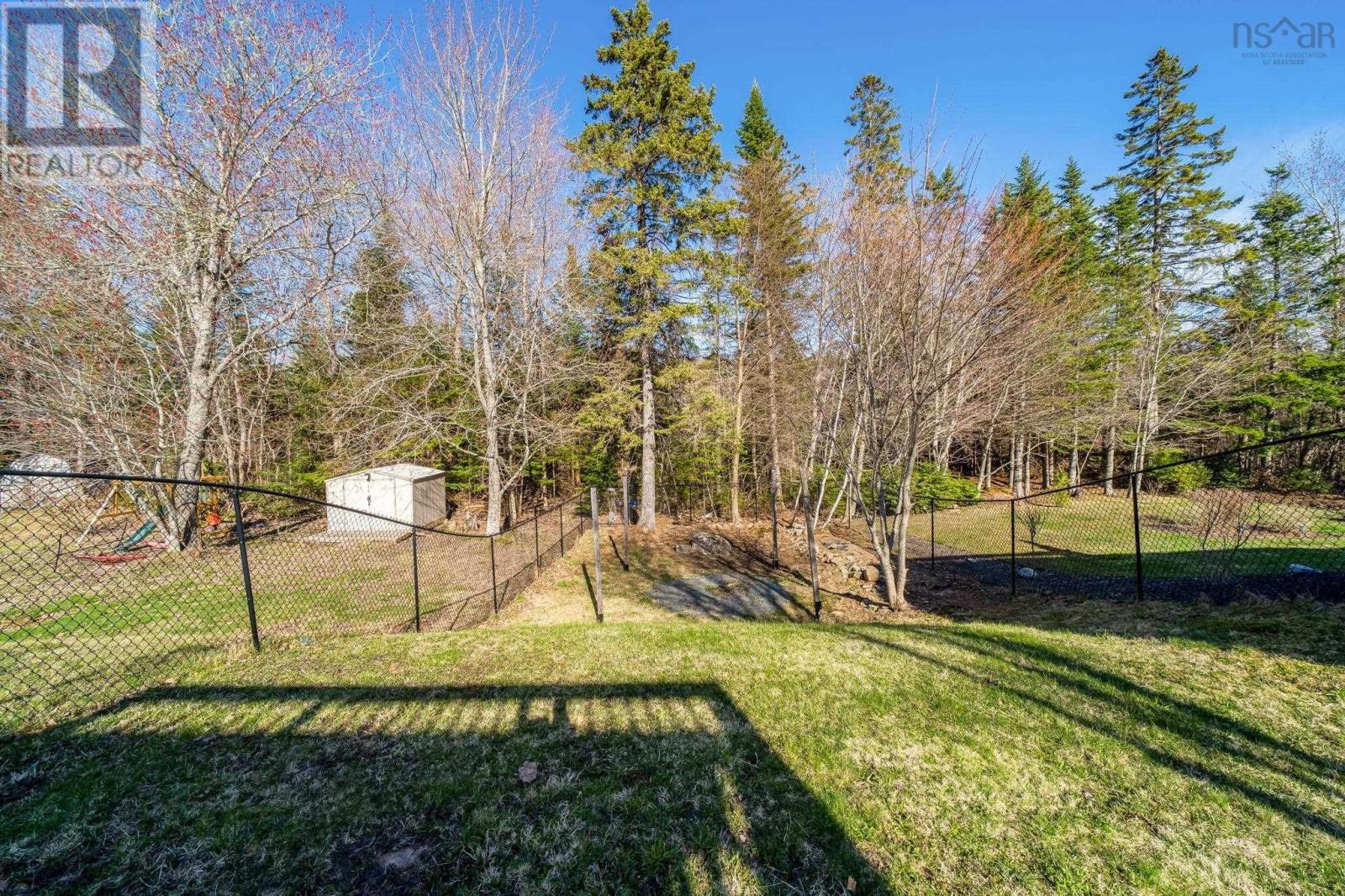 Property 44 of 44 of 36 Headings Court