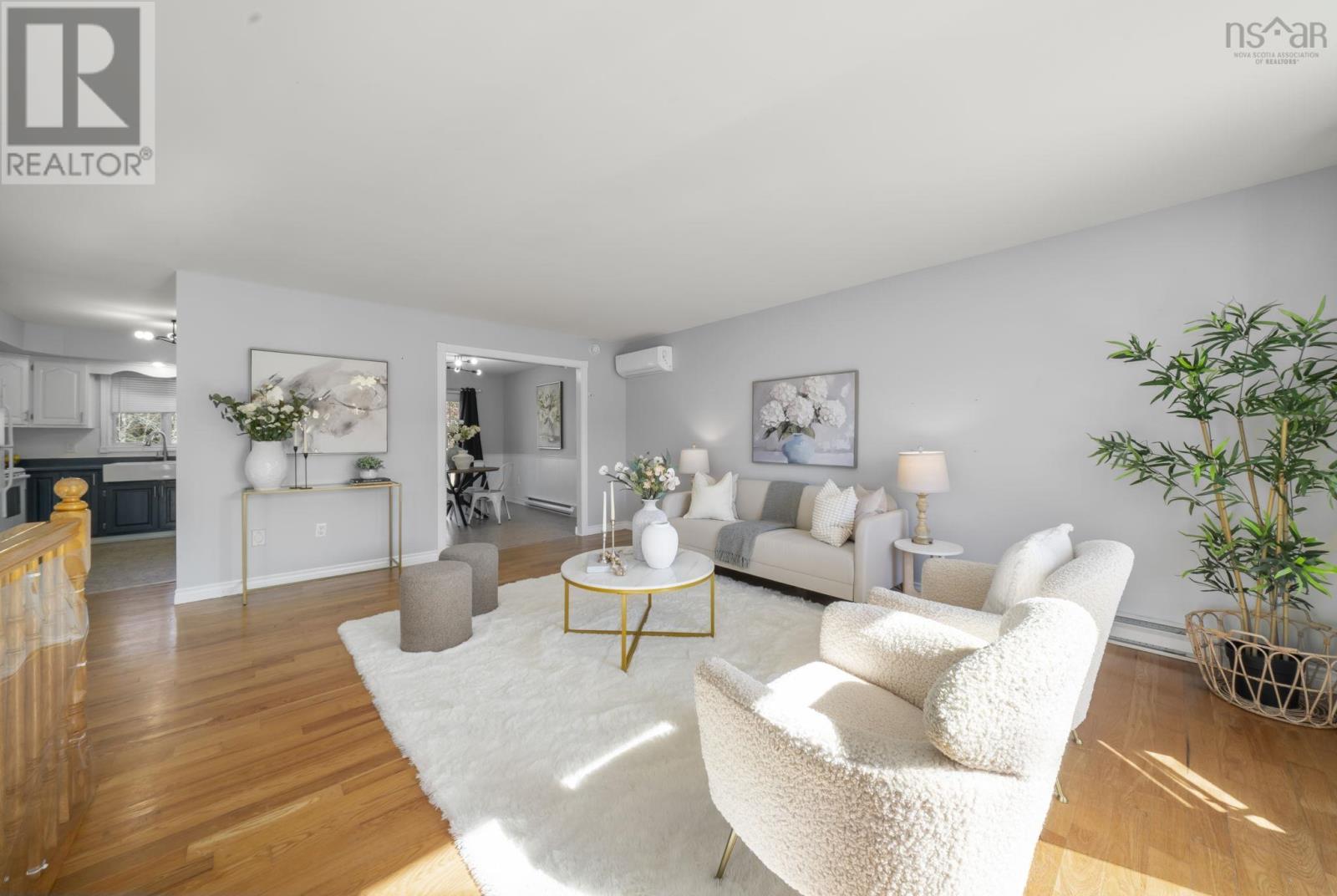 Property 9 of 44 of 36 Headings Court