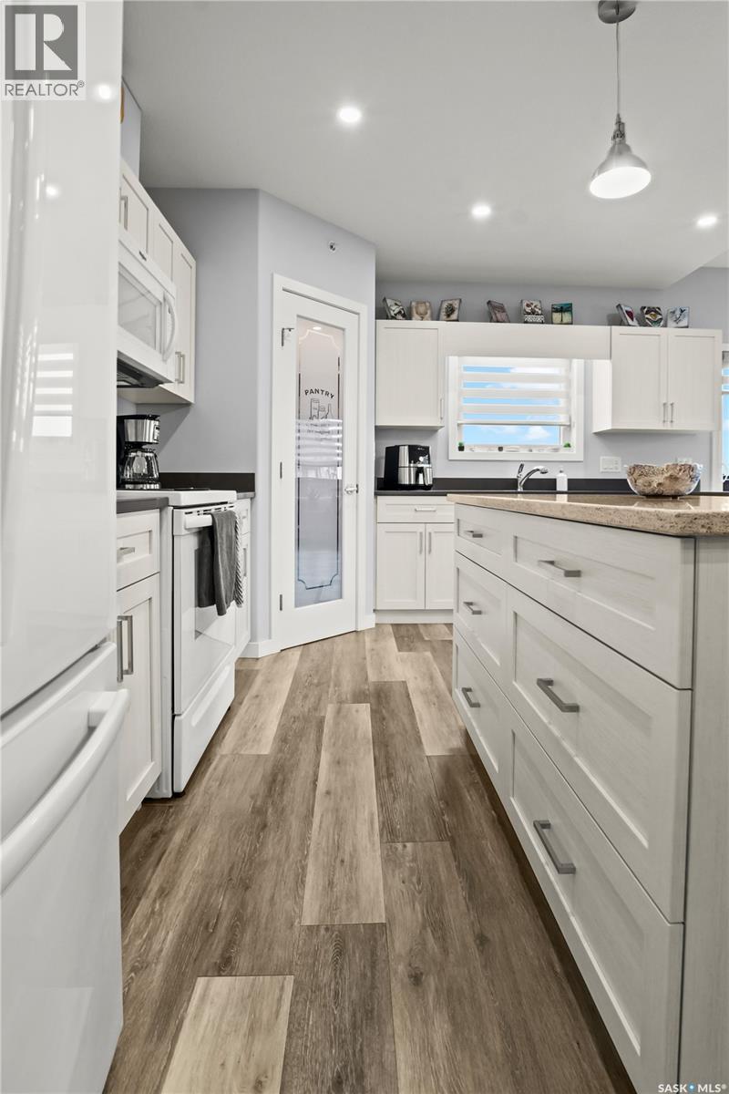 304 131 Beaudry CRESCENT - photo 2