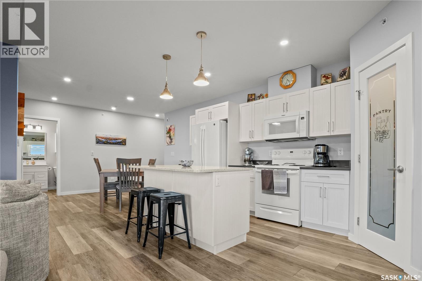 304 131 Beaudry CRESCENT