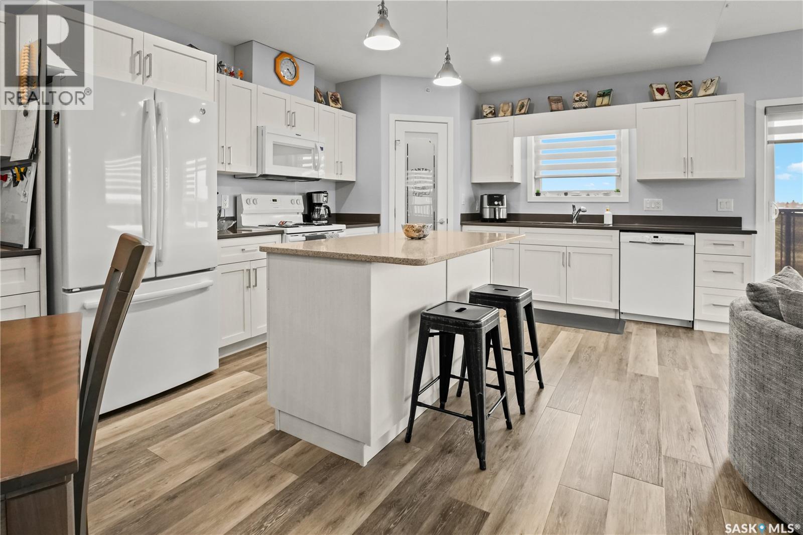 304 131 Beaudry CRESCENT - photo 3