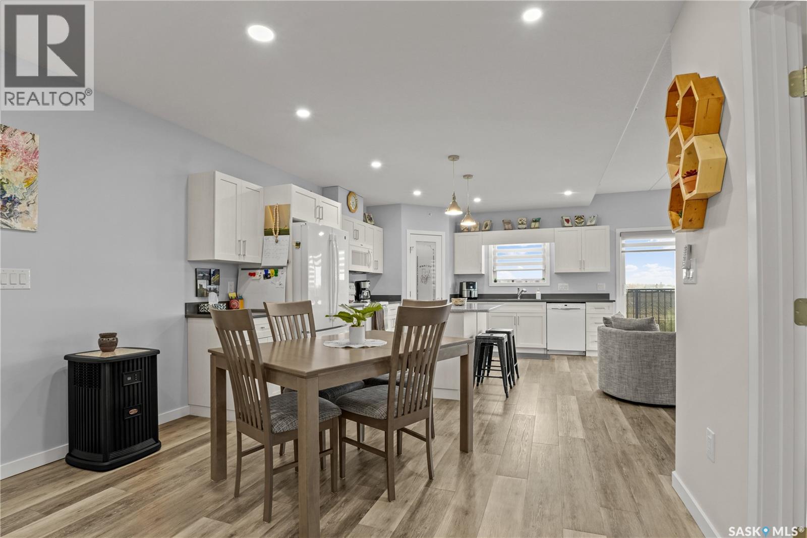 304 131 Beaudry CRESCENT - photo 4