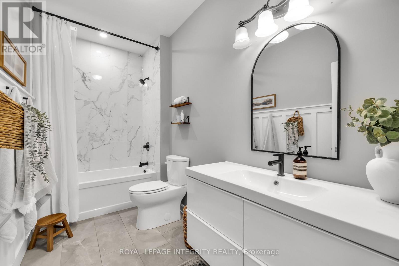 440 ARORA CRESCENT - 22