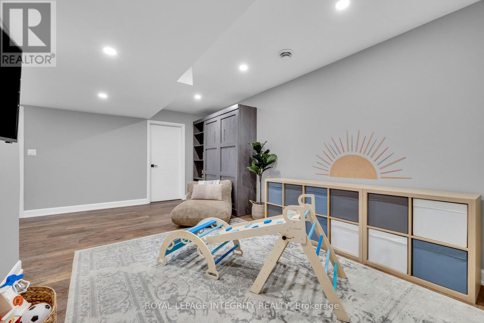 440 ARORA CRESCENT - 28