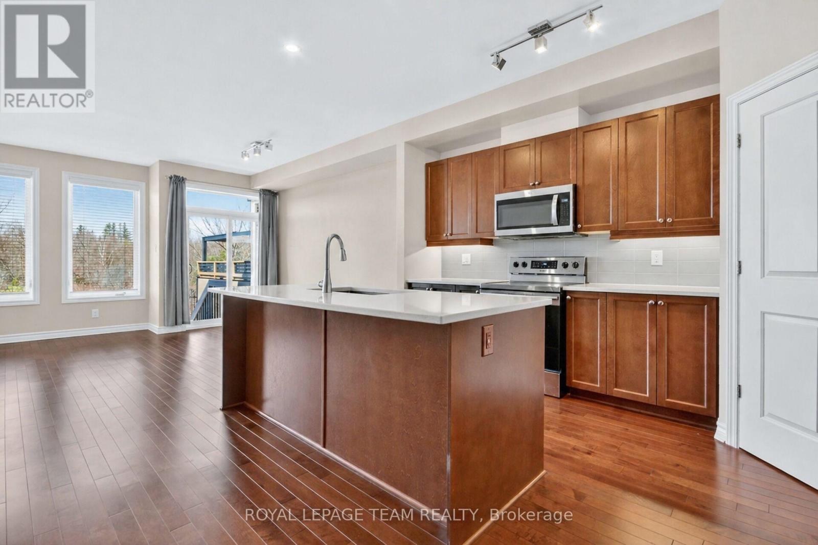 765 DEARBORN PRIVATE - 10