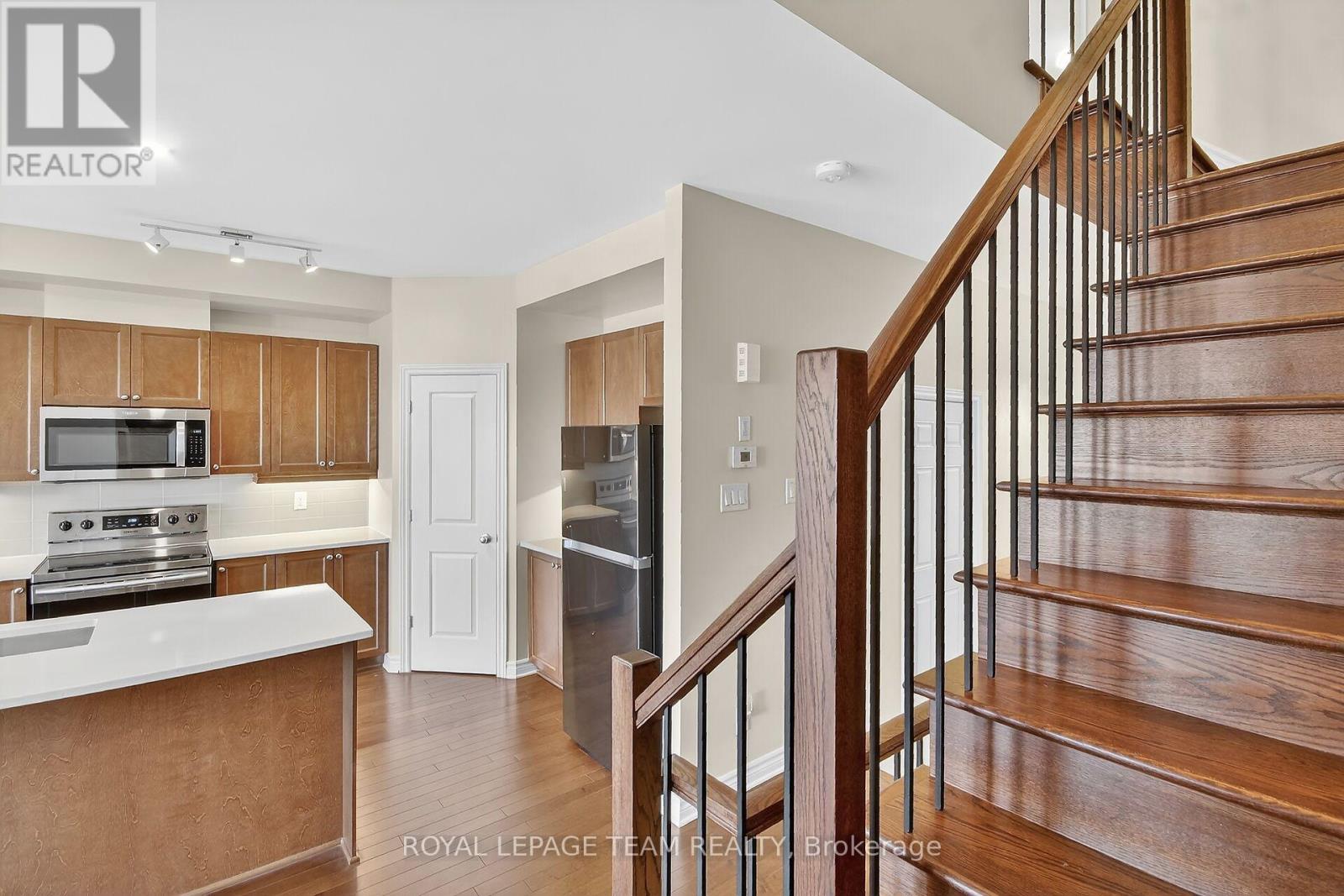 765 DEARBORN PRIVATE - 11