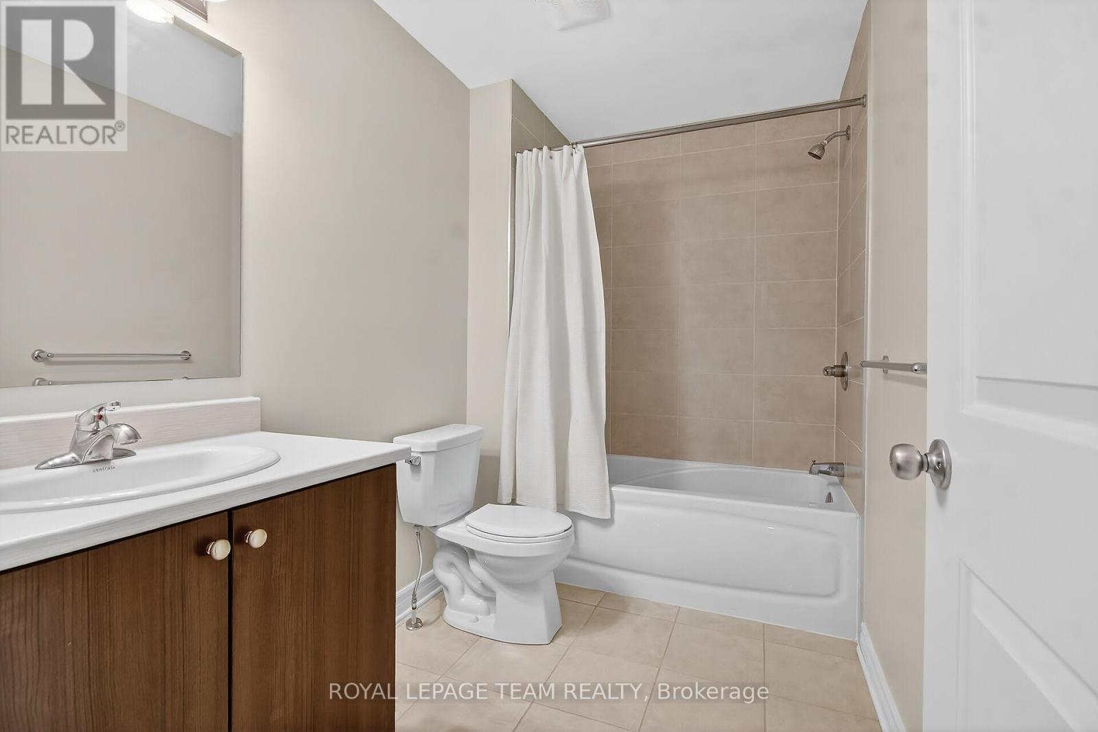 765 DEARBORN PRIVATE - 16