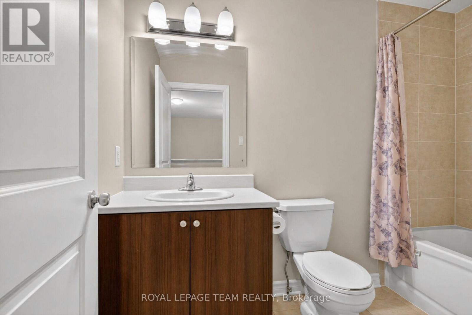 765 DEARBORN PRIVATE - 22