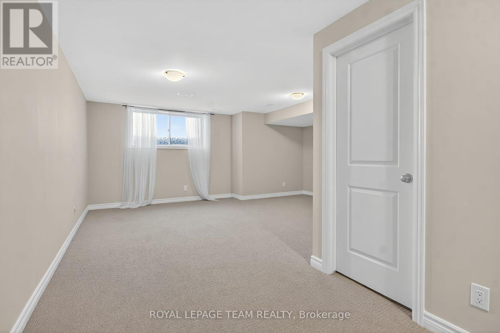 765 DEARBORN PRIVATE - 23