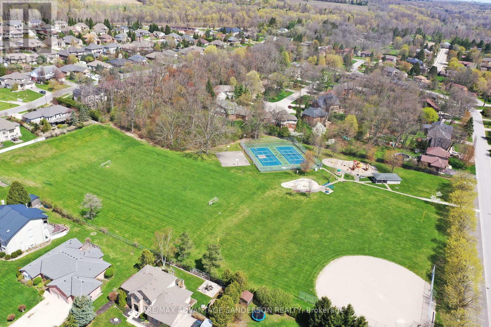 23 BIRCHCREST DRIVE Property Photo