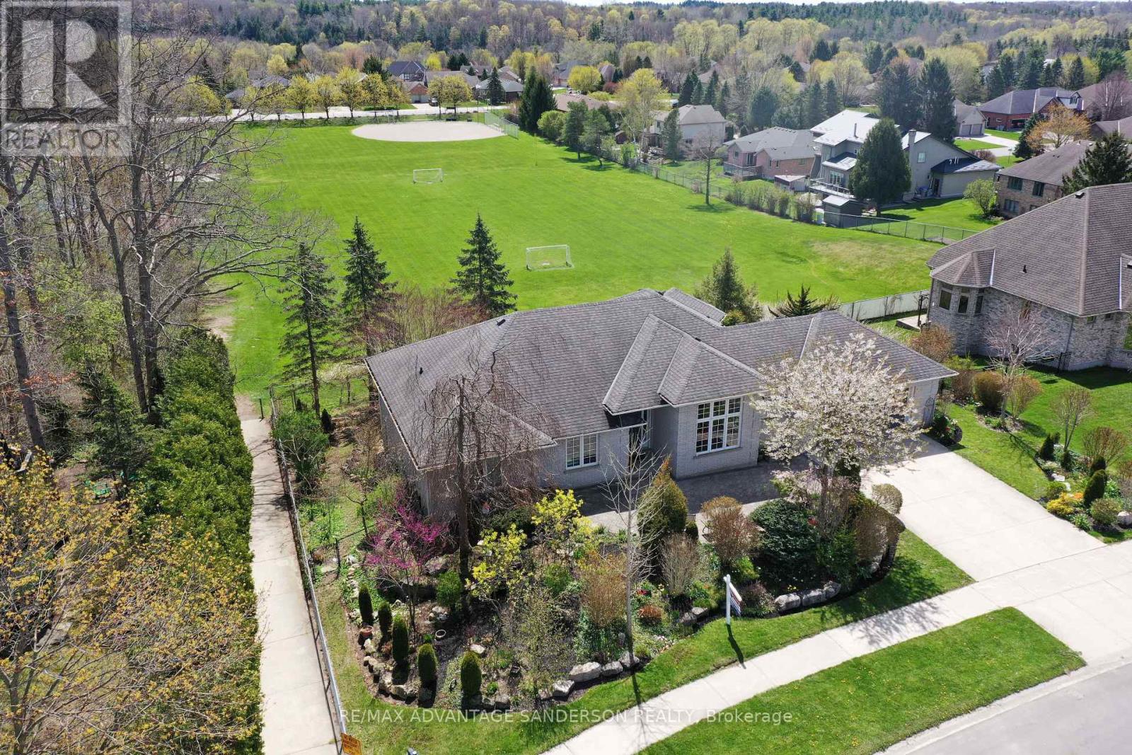 23 BIRCHCREST DRIVE Property Photo