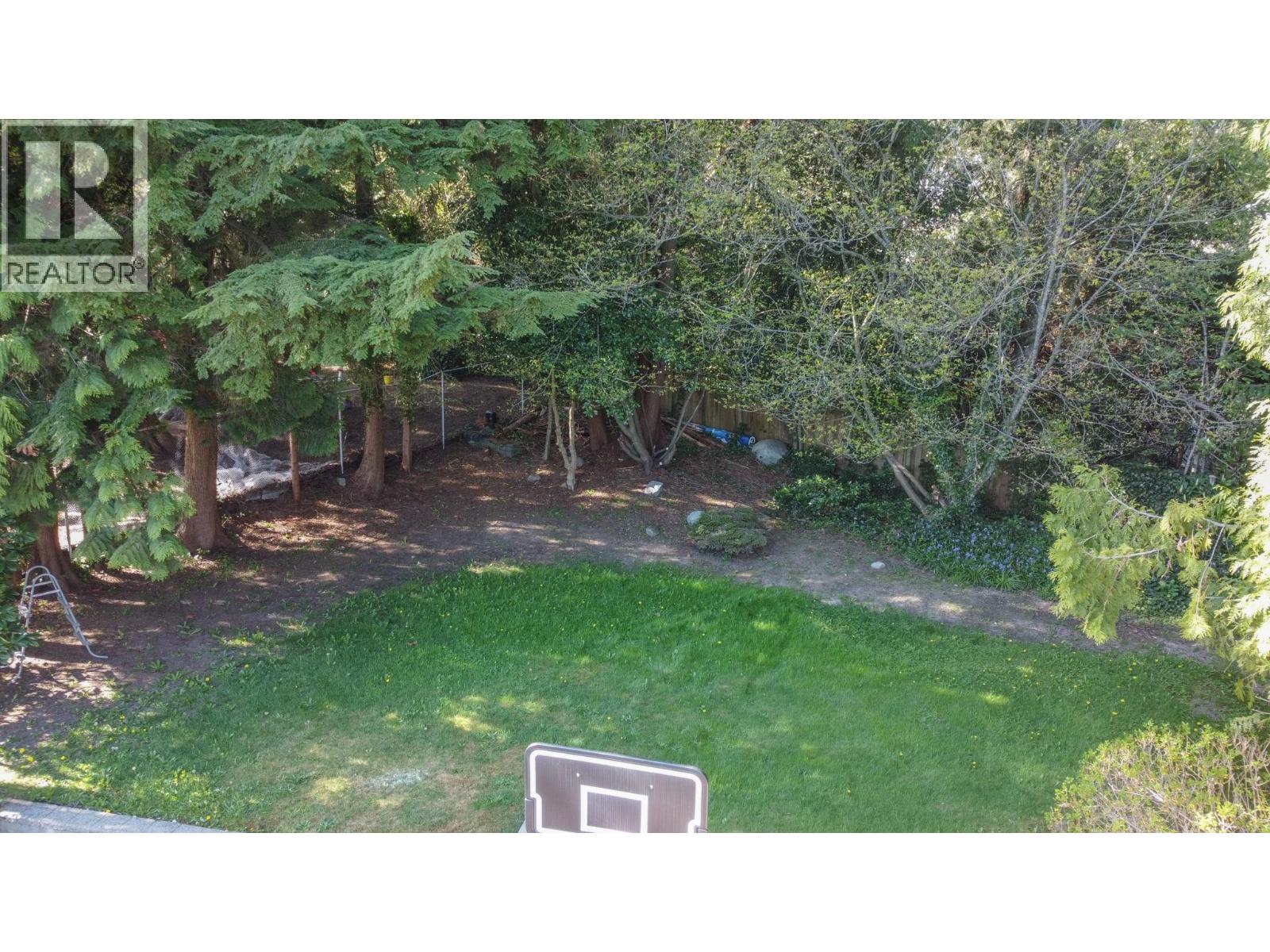 1352 E 16TH STREET, North Vancouver