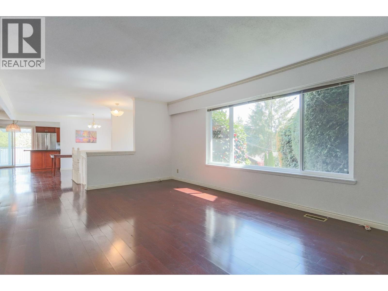 1352 E 16TH STREET, North Vancouver